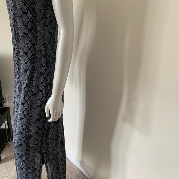 👗3/$50👗 Summer dress long with snake print - Picture 3 of 10